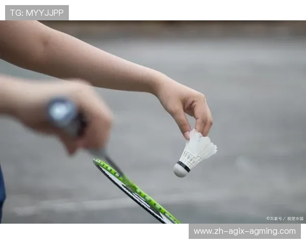 羽毛球球拍女子